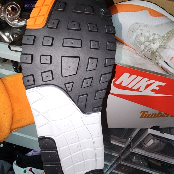 Nike Air Max 1 Women's Sneakers - White and Red - Picture 4 of 7